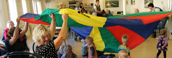 Dagplejere og børn på Plejehjemmet Lundbyesgade i Vejgaard
